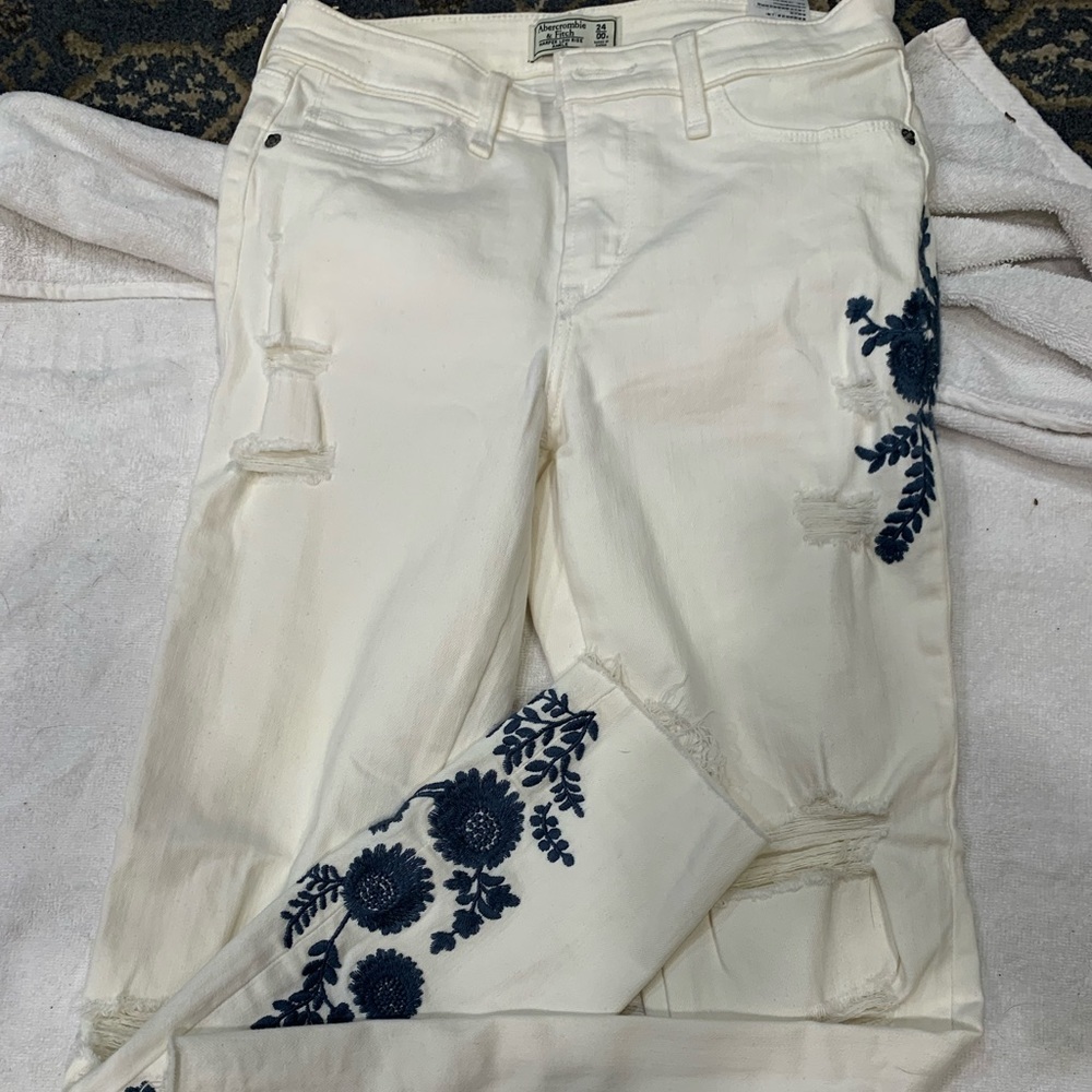 Abercrombie White Harper Low Rise Floral Jeans size 24